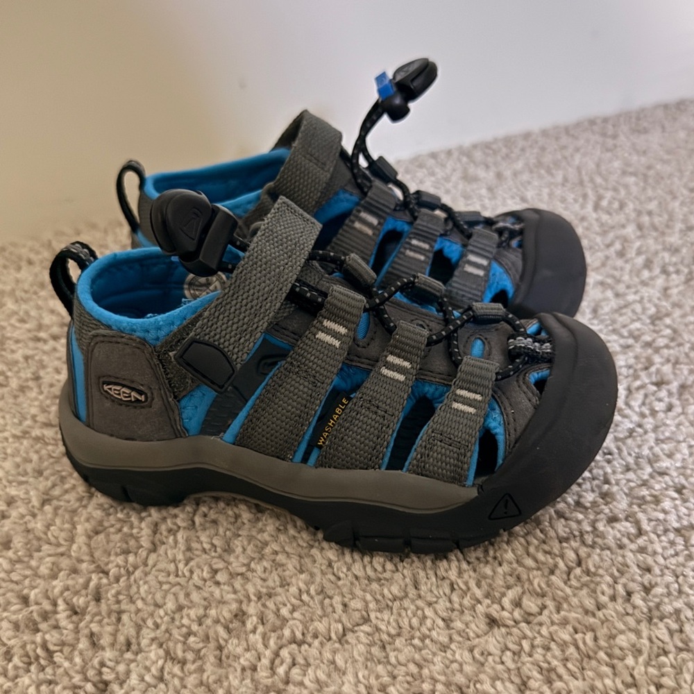 Keen Kids Grey and Blue Newport H2 sandal // Sz 9 - Picture 5 of 11